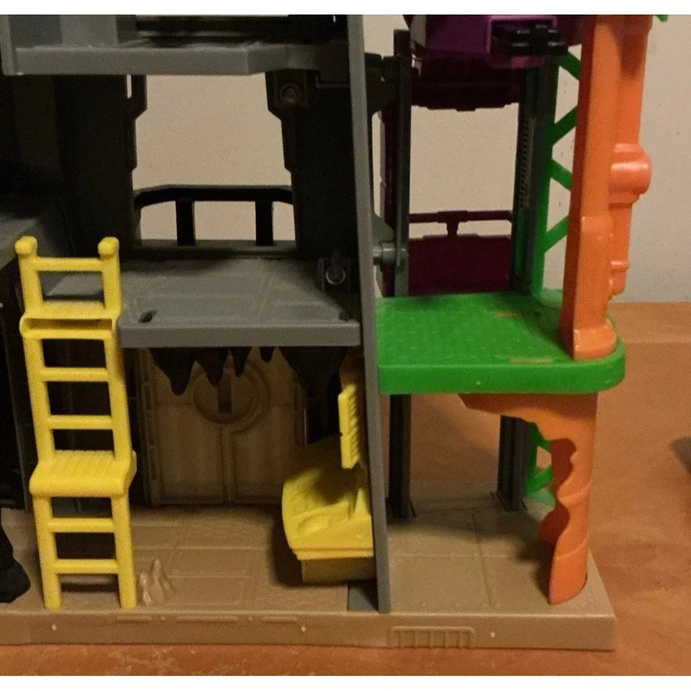 IMAGINEX DC Batman Bat Cave Play House Fisher Price Large Interactive Toy‎ Set